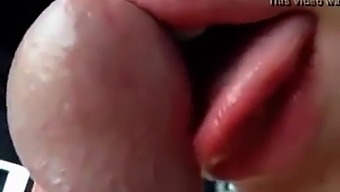 性感女孩的热辣面试,她知道如何口交