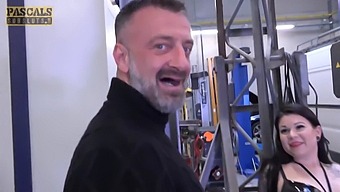 丰满的顺从者emma White在pascalssubsluts视频中被粗暴地支配