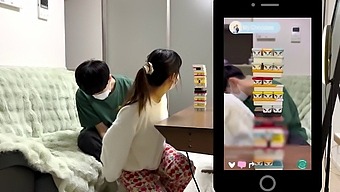 现场直播满足客户:日本hentai视频,特色是一个经过验证的业余宝贝