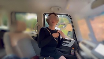 大奶子的颜射群和户外射精
